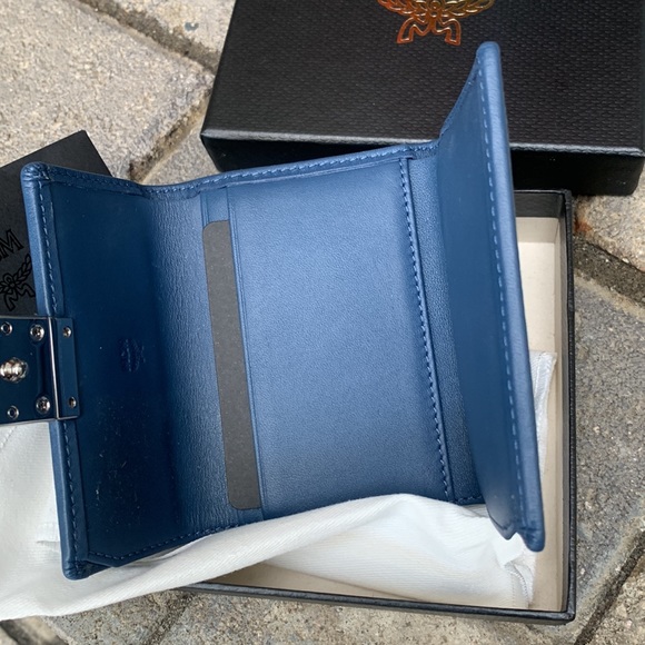 Brand-new MCM mini wallet! - Picture 3 of 4